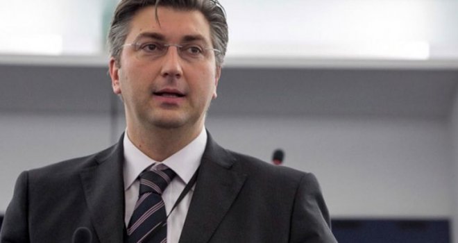 Plenković na udaru stranih medija: 'Ovo je prvi put da je čelnik članice EU javno dao potporu osuđenom ratnom zločincu'