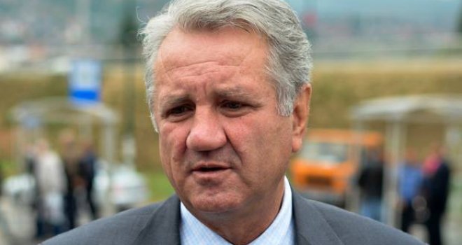 Avdo Vatrić, generalni direktor GRAS-a: Ovo je neizdrživo, skidaju nam tablice s vozila, uzimaju linije...