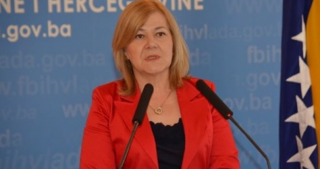Milićević ima saglasnost premijera da uplati dio duga Aluminija: Zašto ministrica još nije sazvala sjednicu?