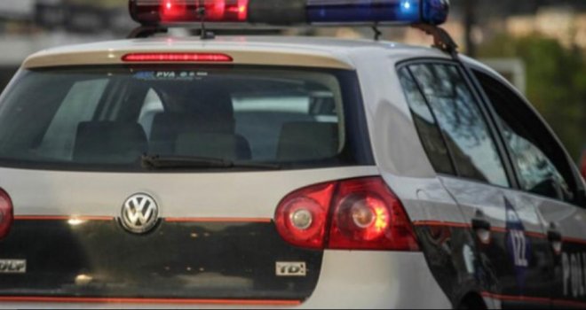 Oružana pljačka na Ilidži: Dvije osobe upale u kladionicu, ukrale novac i mobitel
