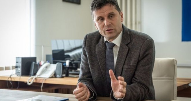 Novalića u laž hvata vlastiti potpis, direktor iz SBB-a neće provesti štetnu odluku Vlade FBiH