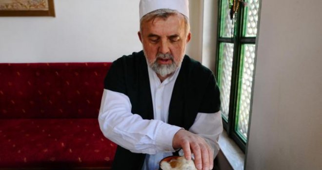 Travničani čuvaju rijetke primjerke dlake brade Poslanika Muhameda: 'Čakamo signal iz Sarajeva da ih javno pokažemo'