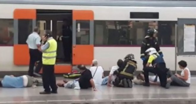 Velika željeznička nesreća u Barceloni: Najmanje 48 povrijeđenih, ljudi leže na stanici!