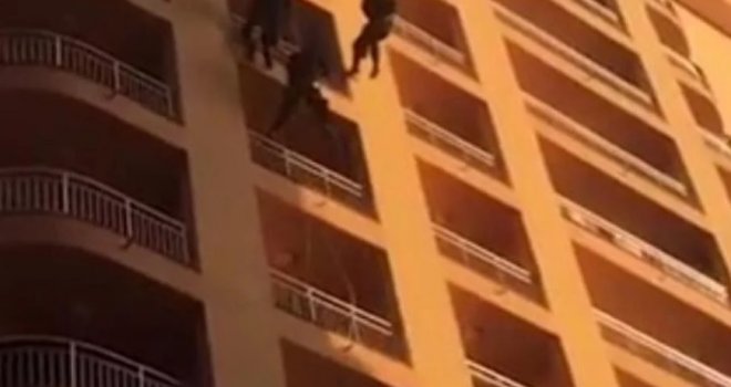 Akcija 'Treska' u Sarajevu: Specijalci s krovova, preko fasada, upadaju u stanove i hapse dilere