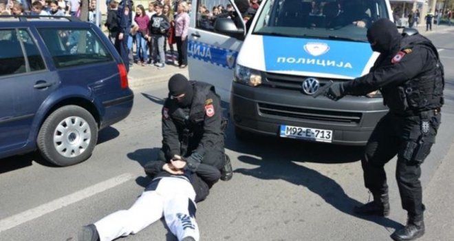 Prevarant iz Slavonskog Broda: U Banjoj Luci se predstavljao kao fudbaler i uzimao novac iz prodavnica sportske opreme