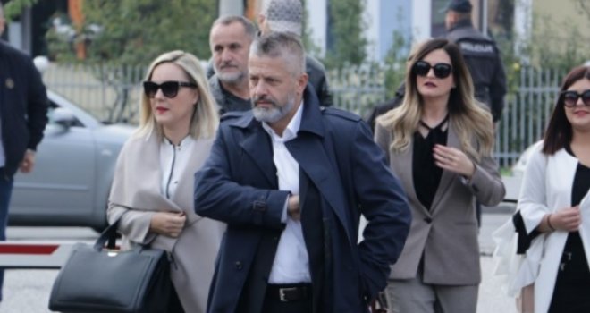Prve izjave Nasera Orića nakon presude: 'Moram pitati svoje žene mogu li oženiti još i ovu advokaticu...'