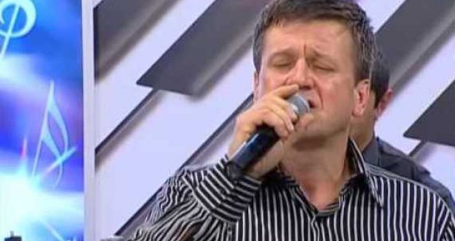 Popularni bh. pjevač hitno operisan u Sarajevu, kemoterapija i zračenje nisu pomogli
