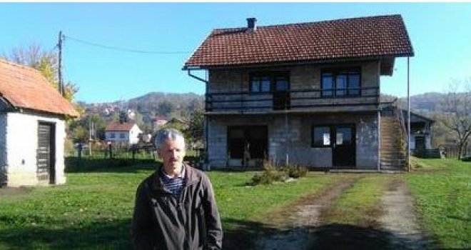 Porodica iz Banjaluke odustala od pravne borbe: Kuzmići napustili kuću koju su branili prijeteći plinskom bocom