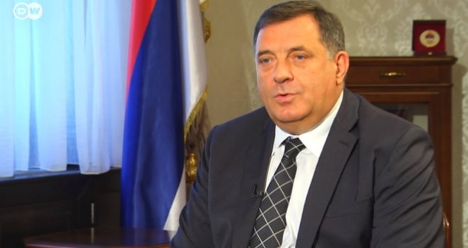 Novinarka: Jeste li spremni na referendum i po cijenu novog rata u BiH? Dodik: Nisam, ali...