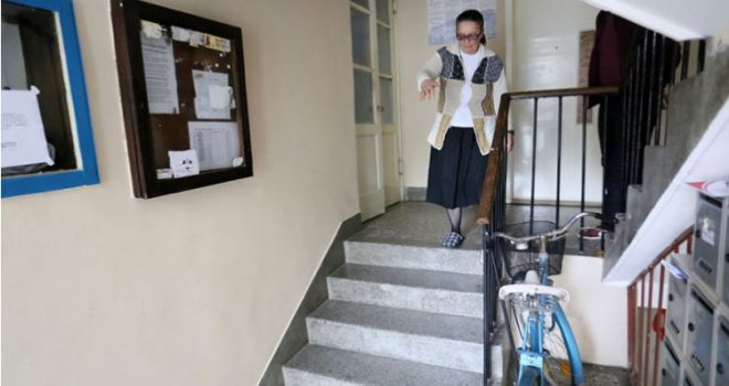 Banjalučanka godinama ne izlazi iz stana zbog bizarnog razloga: 
