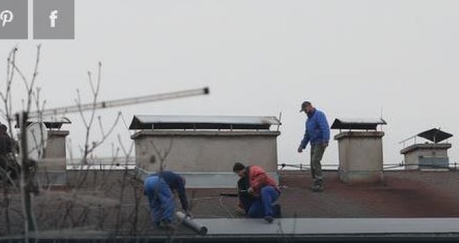 Na majstore čekaju danima: Banjalučani se još bore sa posljedicama oluje, neki se u popravku dali sami