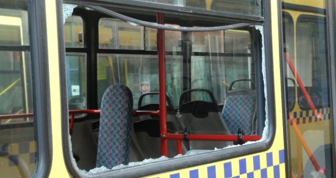 Kamenovan autobus u Sarajevu, putnica zadobila povrede glave