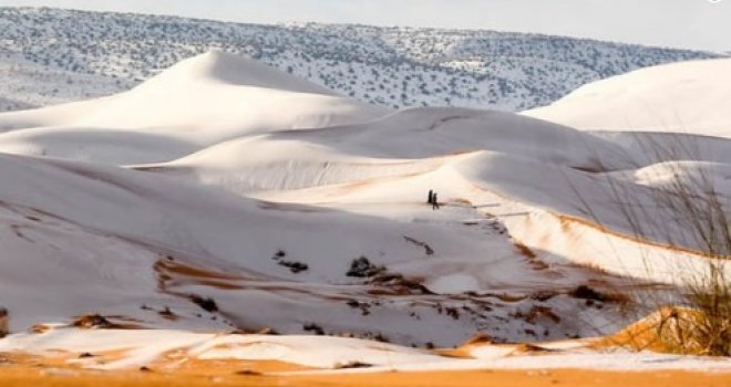 Pao snijeg u Sahari: Ovako nešto nije viđeno 40 godina, a sada se u najtoplijoj pustinji pojavio i Snješko Bijelić