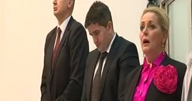 Predsjedavajuća Ana Babić 'otpjevala' himnu BiH, poslanici je nagradili aplauzom!