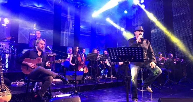 Spektakl za pamćenje: 'Kralj meraka' Haris Džinović oduševio Sarajlije na sinoćnjem koncertu