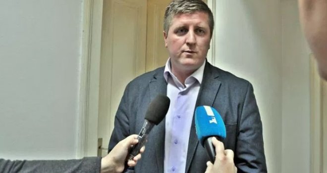 Admir Hadžipašić nakon objavljenog snimka u kojem traži seks podnio ostavku na sve funkcije u ASDA