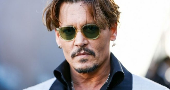 Da li je potpuno propao najbolje plaćeni holivudski glumac: Kako je Johnny Depp proćerdao 650 miliona dolara?!