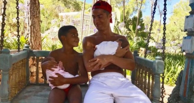 Istina o tome zašto Ronaldova djeca nemaju mamu: One vjerovatno ni ne znaju kome su ih rodile...