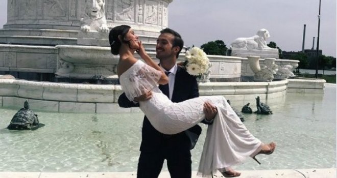 Oženio se poznati bosanskohercegovački model Tarik Kaljanac, a veliku pažnju privukla fotografija sa vjenčanja