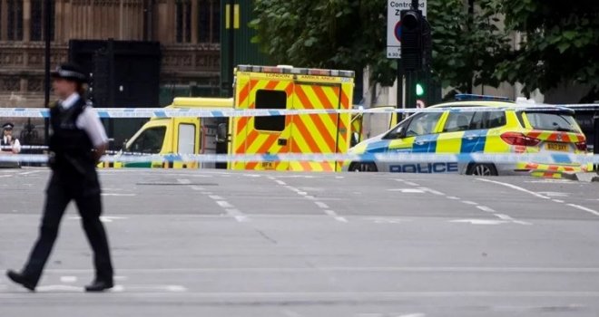 Napad na parlament u Londonu u kojem su povrijeđene tri osobe, vodi se kao terorizam