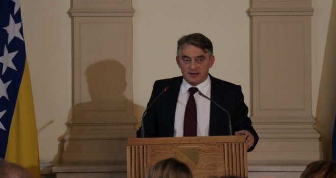 Komšić pozvao hrvatskog ambasadora u BiH na hitan sastanak