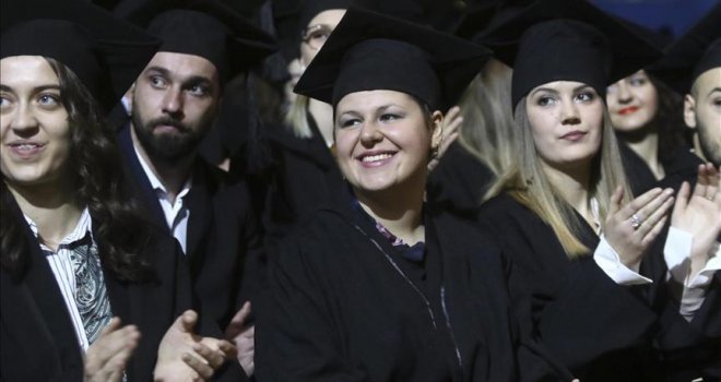 U Sarajevu promovisani diplomanti i magistranti: Diplomirao i Edin Džeko