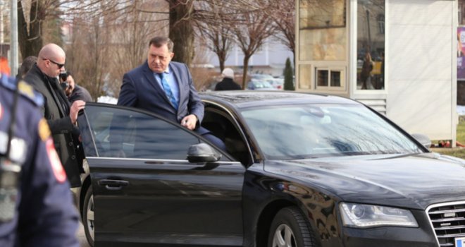 Na pomolu dogovor ko će i kako čuvati Dodika u Sarajevu: Stara ekipa, ali pod novim uslovima?
