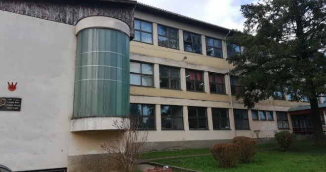 Nesvakidašnji slučaj u Velikoj Kladuši: Učenici dilaju drogu i prijete smrću jedni drugima, profesori nemoćni