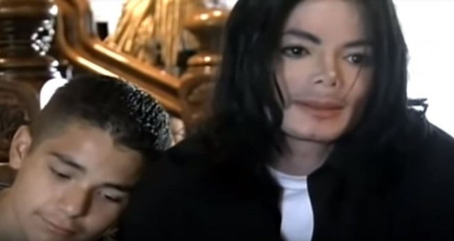 Zbog ove scene pred kamerom, mnogi su bili sigurni da je Michael Jackson zaista pedofil