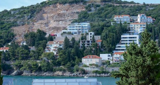 Jedan od najbogatijih ljudi u BiH u Dubrovniku gradi šest luksuznih vila: Prve komšije su Džeko i Spahić