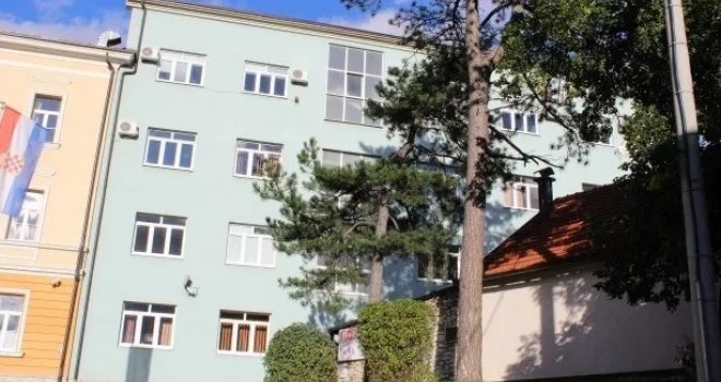 Potvrđena optužnica protiv bivšeg direktora zbog zapošljavanja 135 osoba bez konkursa