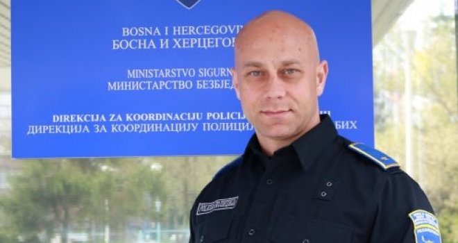 Herojski čin policijskog službenika DKPT-a BiH: Skočio u Miljacku i spasio nepoznatu osobu od utapanja