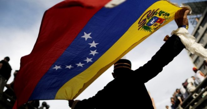 Državni udar u Venecueli, sukobi na ulicama Caracasa