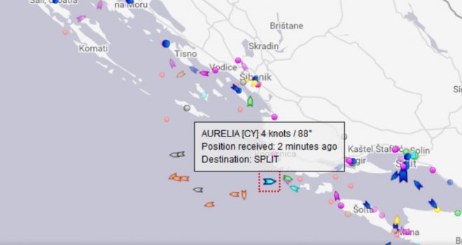 Brod Aurelia na putu za Split, putnici su na brodu već više od 36 sati