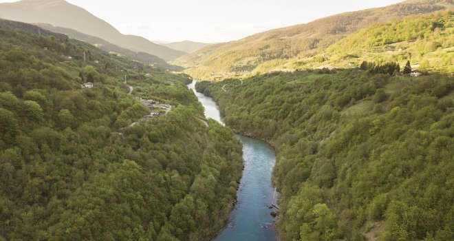 Maloljetnik nestao u Drini: Svi se digli na noge i tragaju za njim