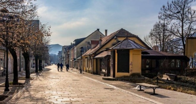 Jedna osoba ubijena u pucnjavi na Cetinju, troje ranjeno