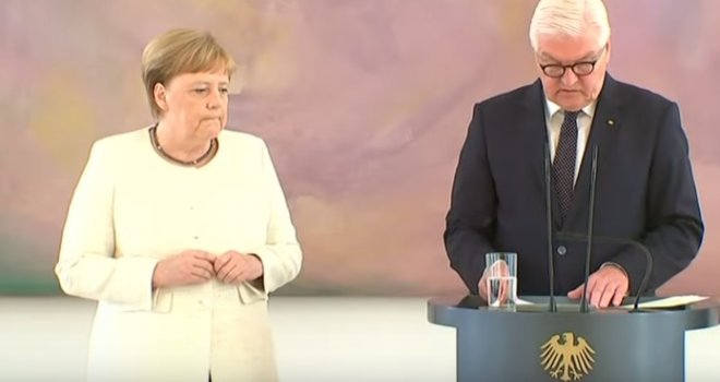 Šta se dešava sa njemačkom kancelarkom: Angela Merkel opet se tresla!