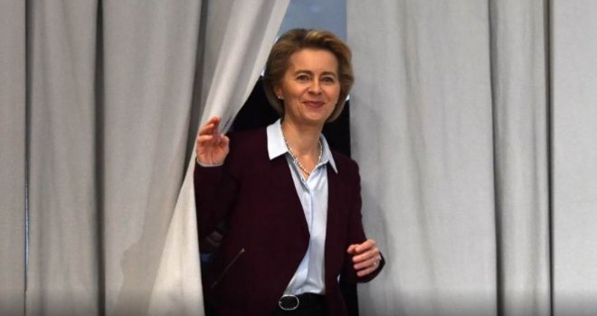 Ko je Ursula von der Leyen – ljekarka, sedmerostruka majka i štićenica Angele Merkel na čelu Evropske komisije?