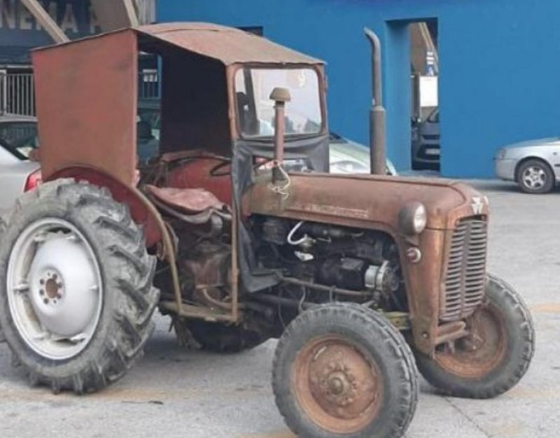 stari-traktor-maksimir
