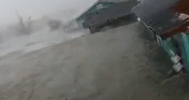 Pogledajte prve snimke čudovišnog uragana koji je poharao Bahame: Vjetrovi do 320 km/h metu sve pred sobom...