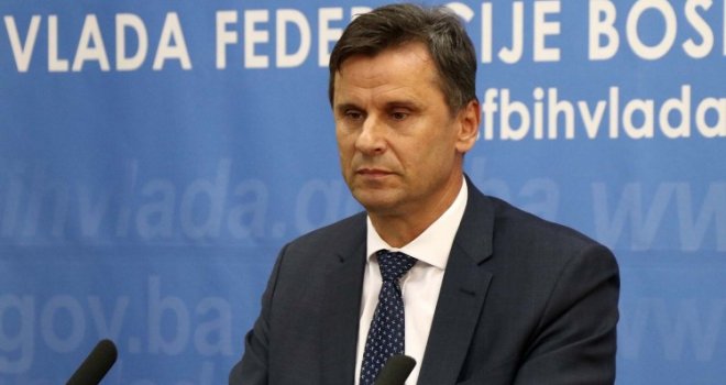 'Branit ćemo naše pripadnike, pa i premijera! Svi naši branioci, pa i Fadil Novalić, su dokazane patriote'