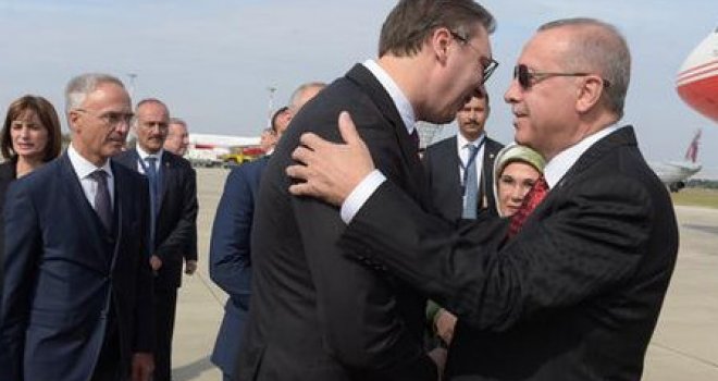 Erdogan stigao u Srbiju: Razgovor s Vučićem u četiri oka, svečani doček ispred Palate Srbija