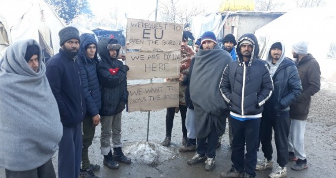 Migranti i izbjeglice na Vučjaku i dalje odbijaju hranu: 'Već tri dana smo u štrajku, gladujemo'