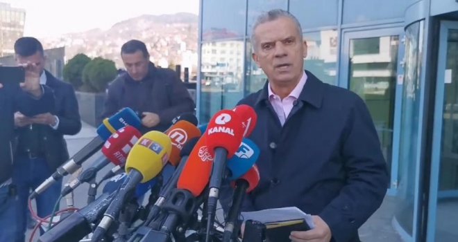 Ministar Radončić vraća na posao pomoćnika Samira Agića, bio suspendiran zbog optužnice u slučaju 'Mektić'