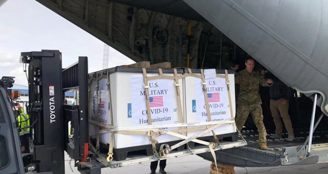 Čekajući Erdogana: Amerikanci već poslali prvu pošiljku humanitarne pomoći bh. građanima