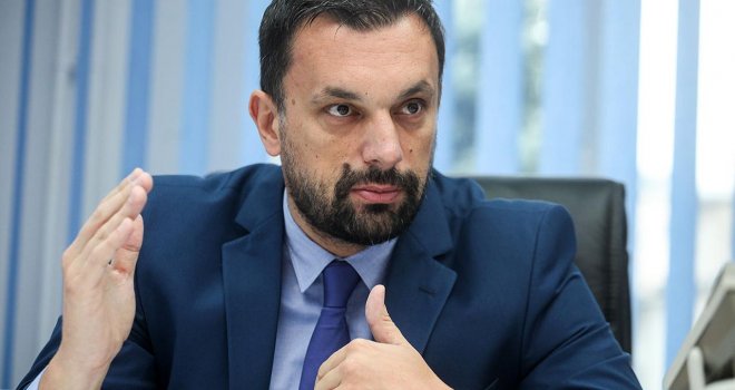 Političke partije povezane sa pokretom Elmedina Konakovića trebale bi preispitati svoje saveze, a međunarodna zajednica...