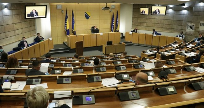 Uticaj na Tužiteljstvo ili ne: Da li je normalno da Parlament FBiH ispituje političku odgovornost u aferi 'Respiratori'?