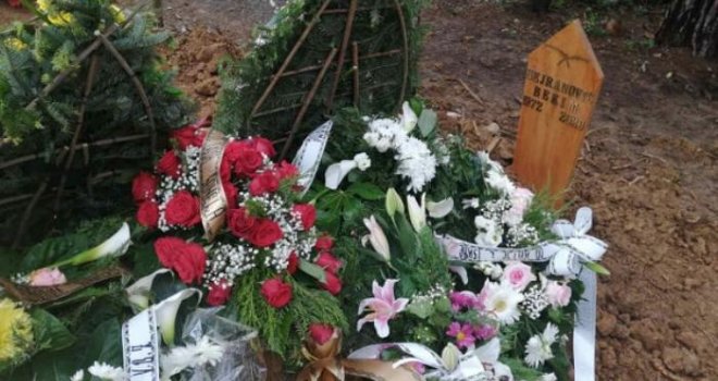U Tuzli sahranjen poznati bh. književnik Bekim Sejranović