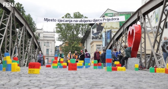 Roditelji ubijene djece traže pravo na izgradnju spomenika u Prijedoru: 'Pregovori su mukotrpni, ali postoji napredak'