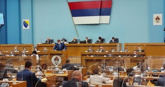 Klub SNSD-a protiv Dodika: 'Grupa poslanika odbila poslušnost, probudila im se savjest'